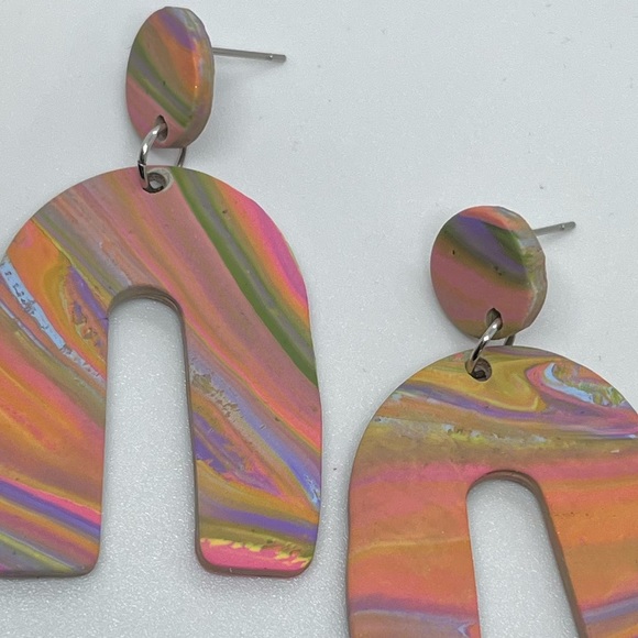 NWT Colour Arch Earrings - Picture 2 of 6